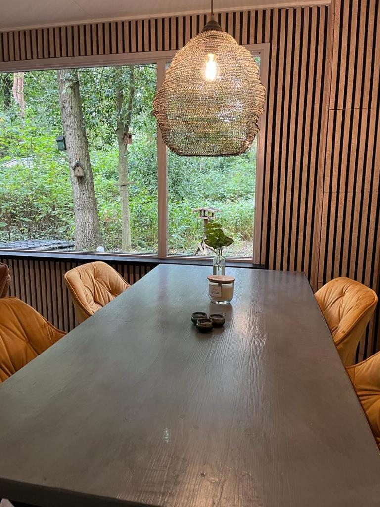 Huisje In Het Bos 추이드라렌 외부 사진
